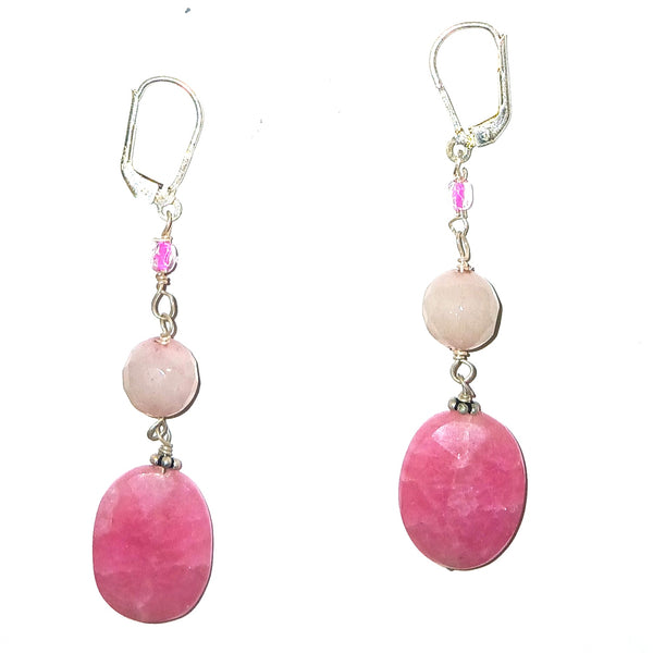 Pair of earrings with pink stone beads 